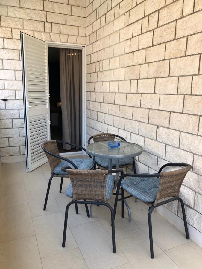 Omis - Private Ensuite Room With Balcony - Hotel Style Eksteriør bilde